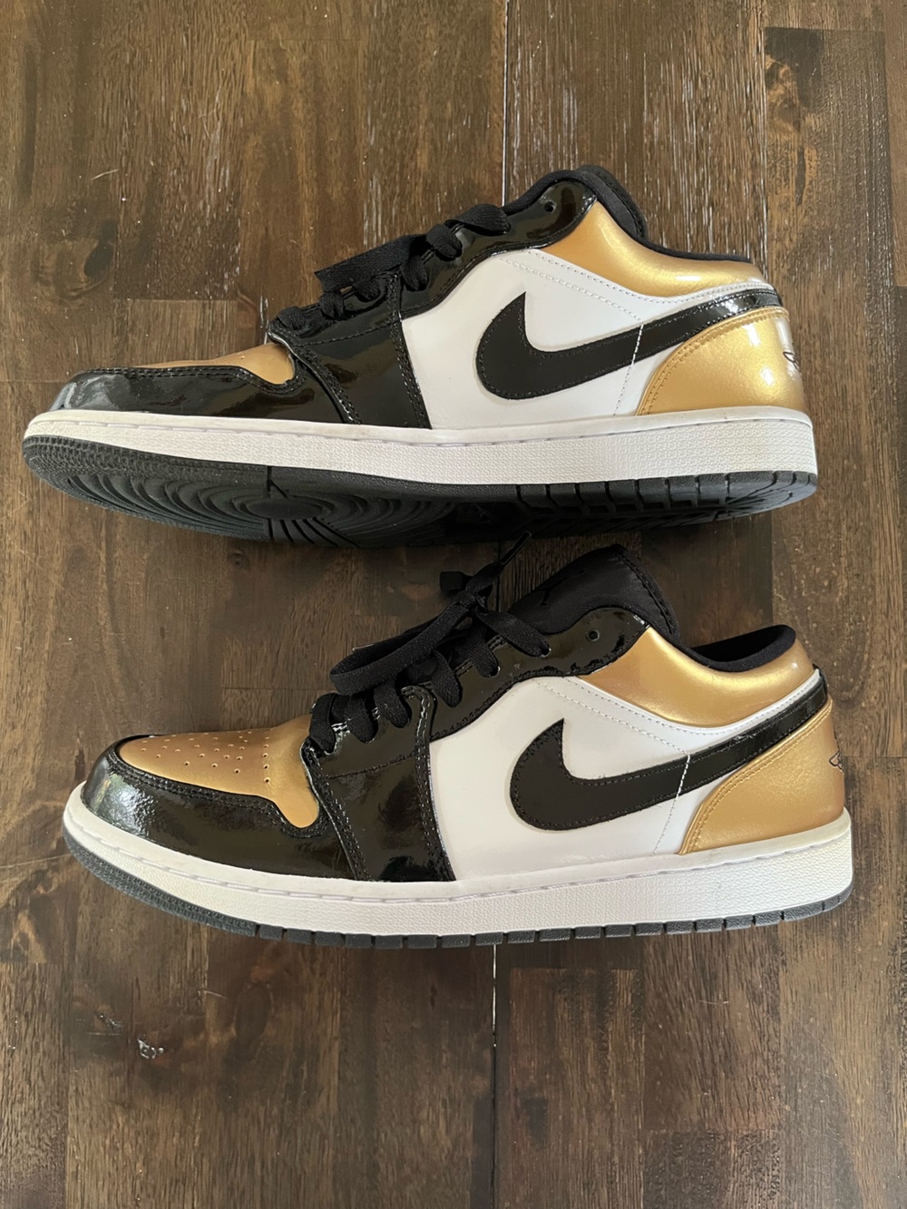 Air Jordan 1 Low Gold Toe - Picture 5 of 7